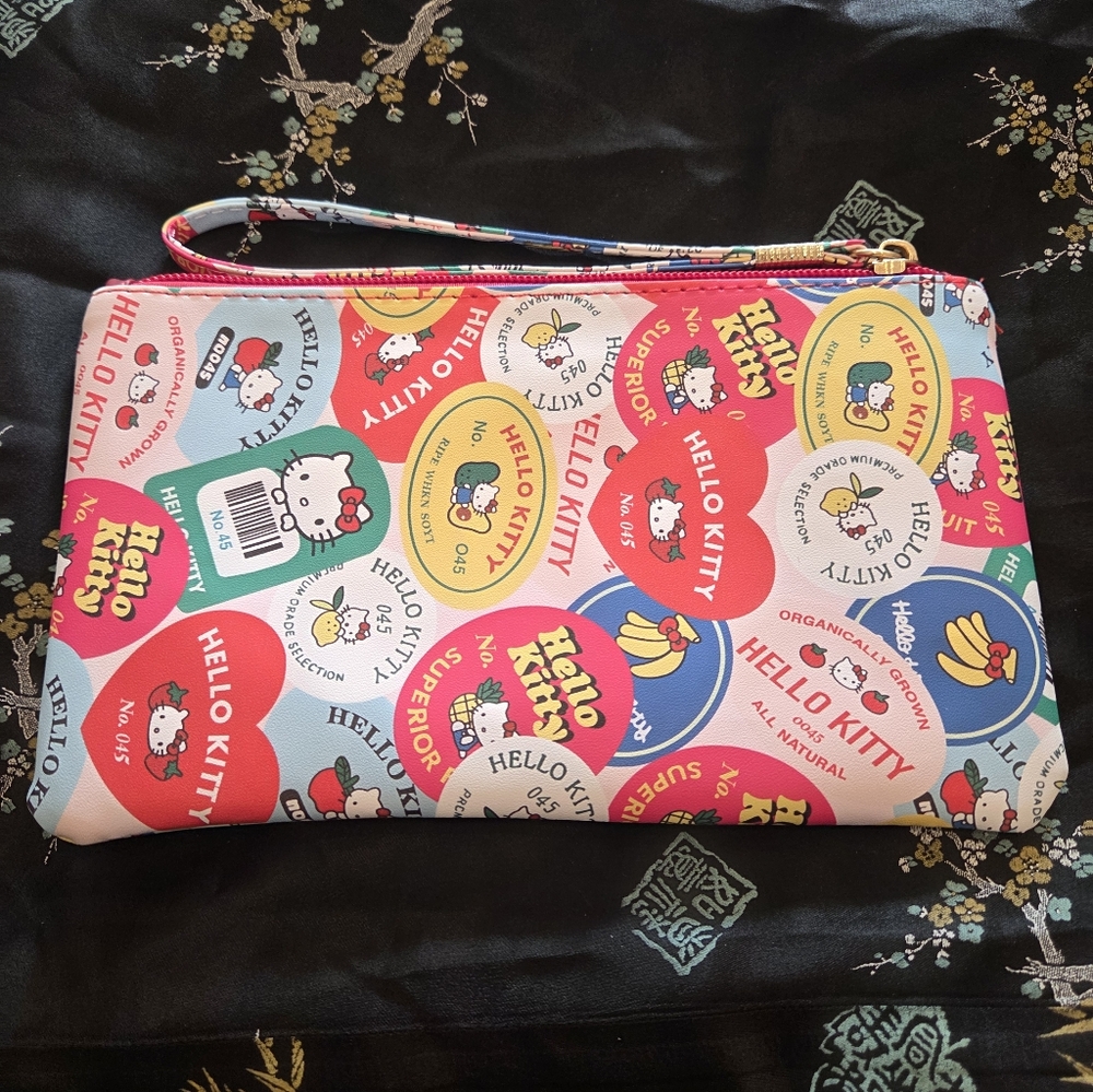 Hello Kitty Colorful Wristlet & Rings - Picture 3 of 7